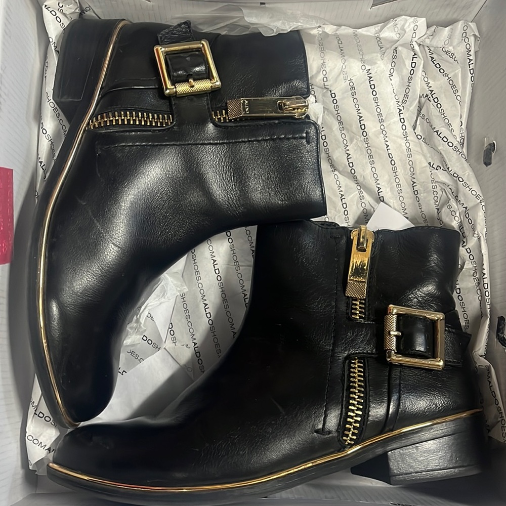 Aldo Boots with gold trim — Alyva